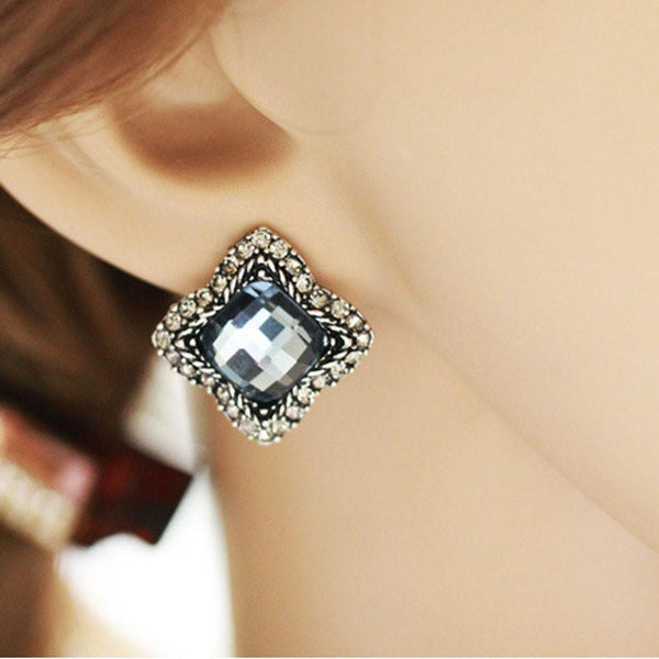 1 Pair Womens Luxury Elegant  Gray Rhinestone Ear Stud Earrings Jewelry